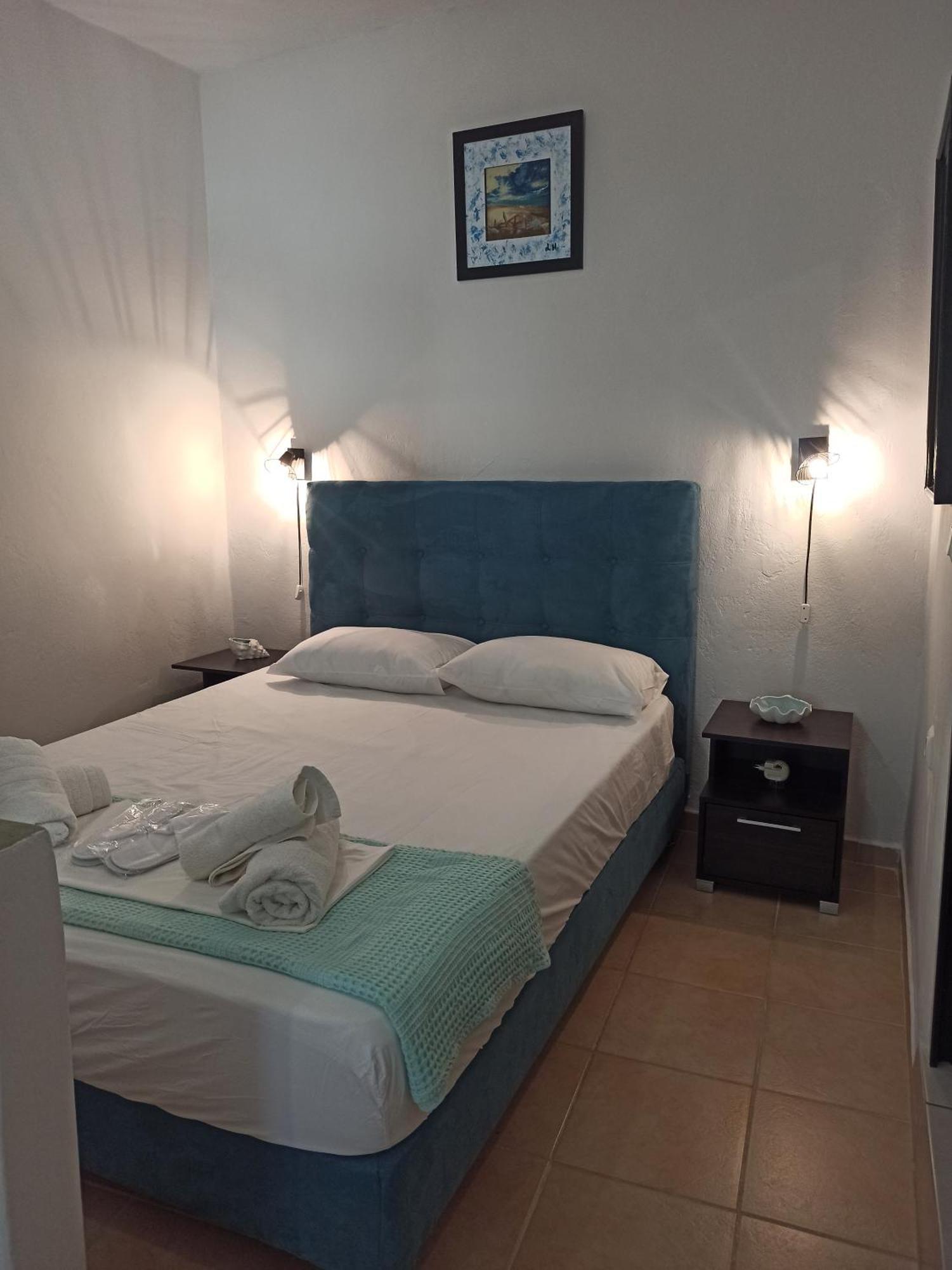 Poseidon Apartments Гайос Екстериор снимка