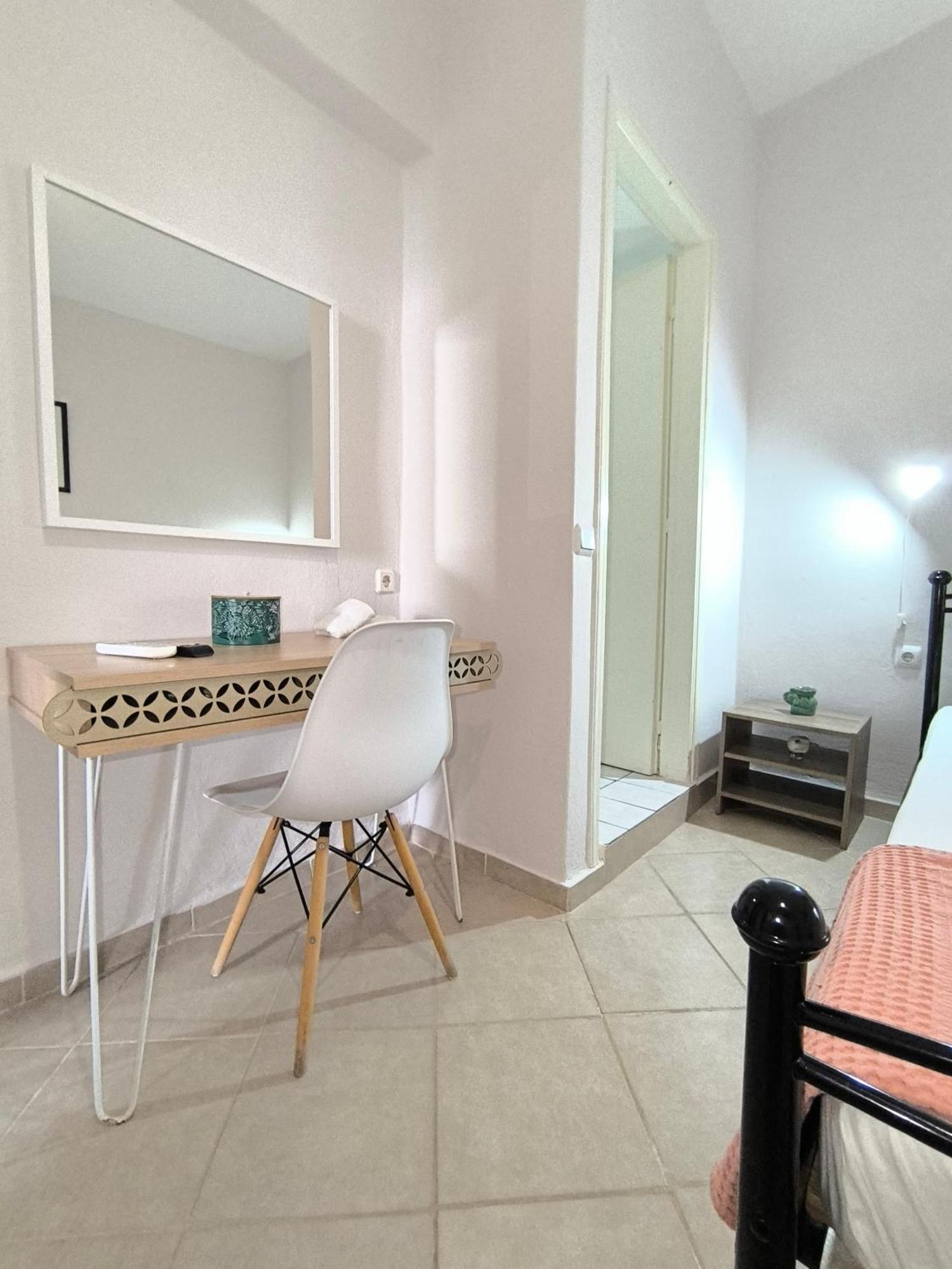Poseidon Apartments Гайос Екстериор снимка