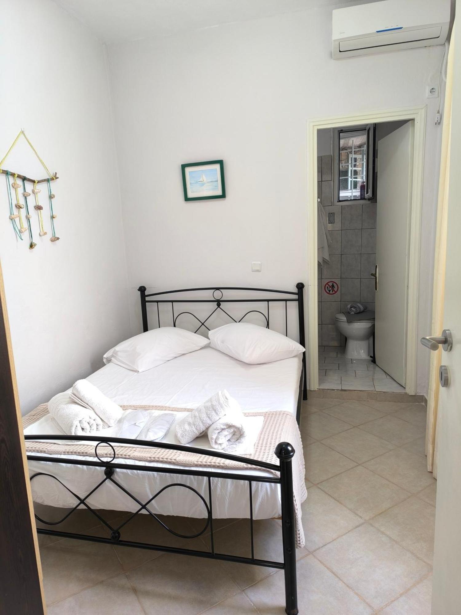 Poseidon Apartments Гайос Екстериор снимка