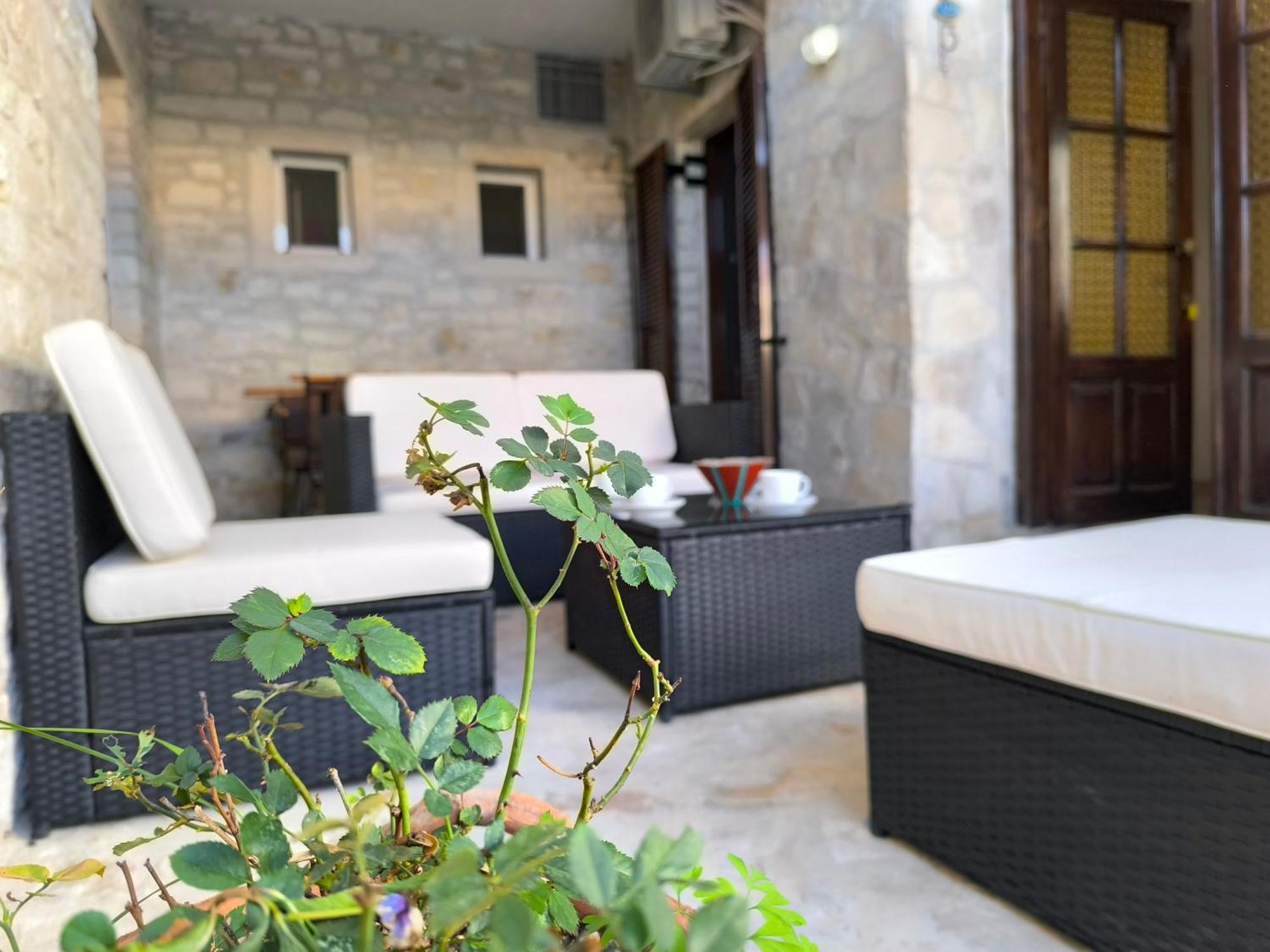 Poseidon Apartments Гайос Екстериор снимка